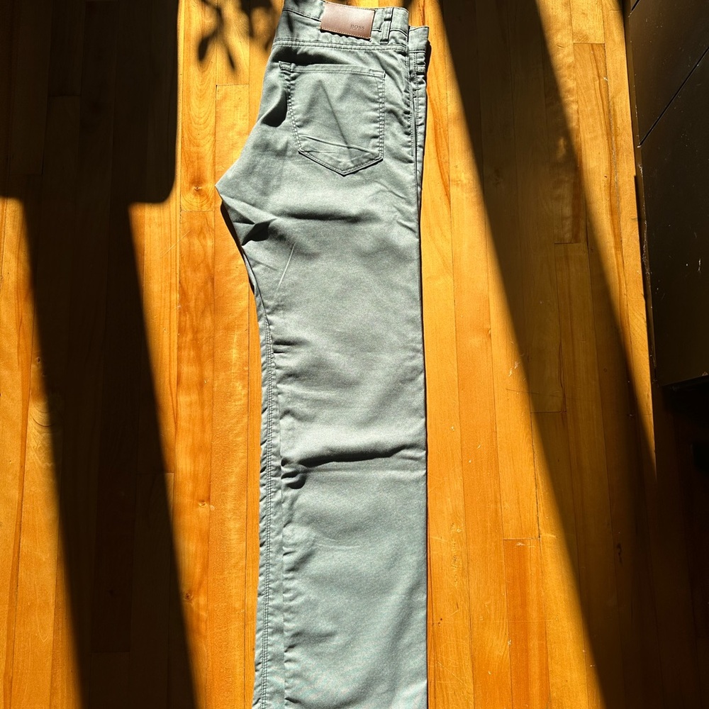 Boss Men's Light Gray Slim Jeans